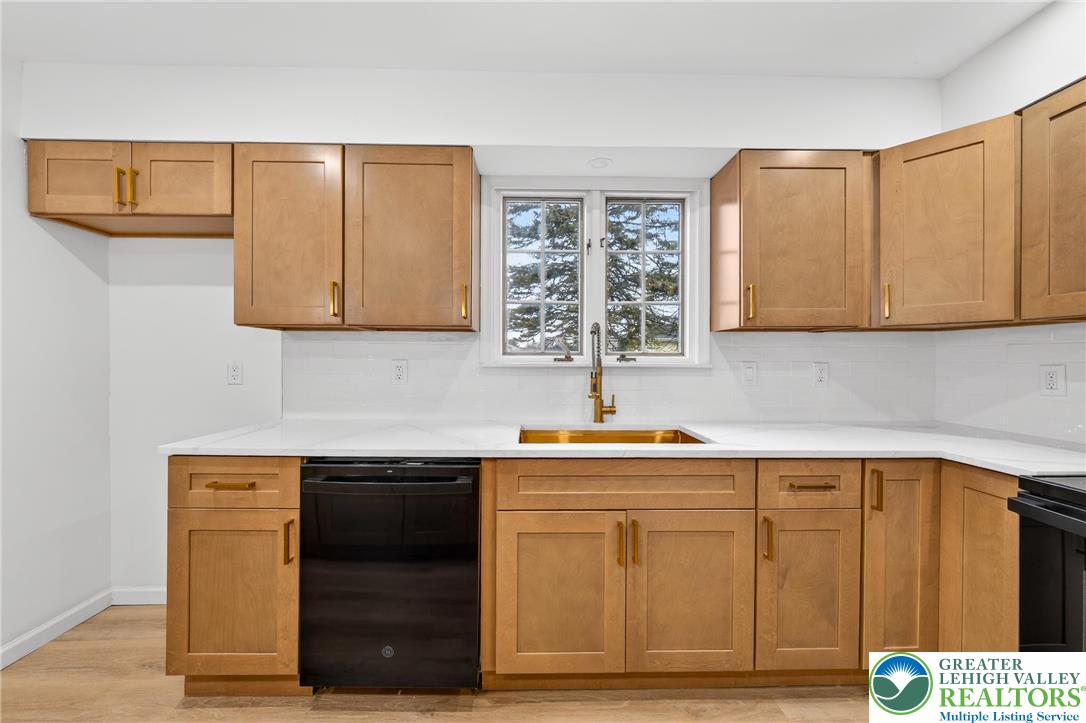 449 Elmhurst Avenue Bethlehem, PA 18017 - Photo 15 of 44