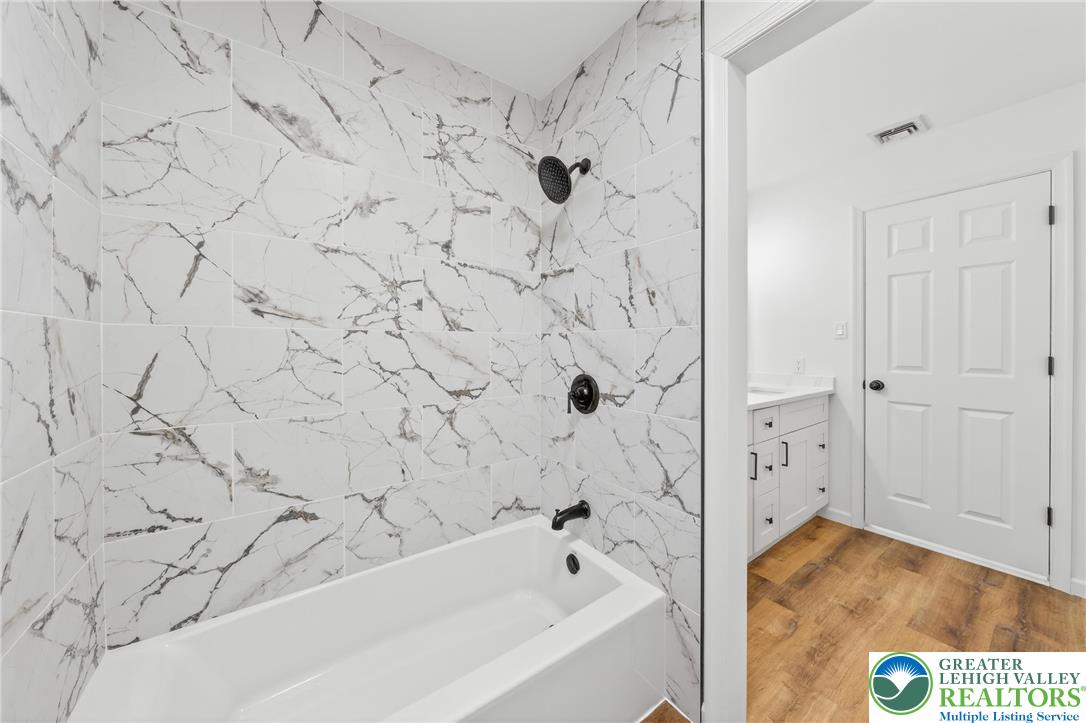 449 Elmhurst Avenue Bethlehem, PA 18017 - Photo 21 of 44