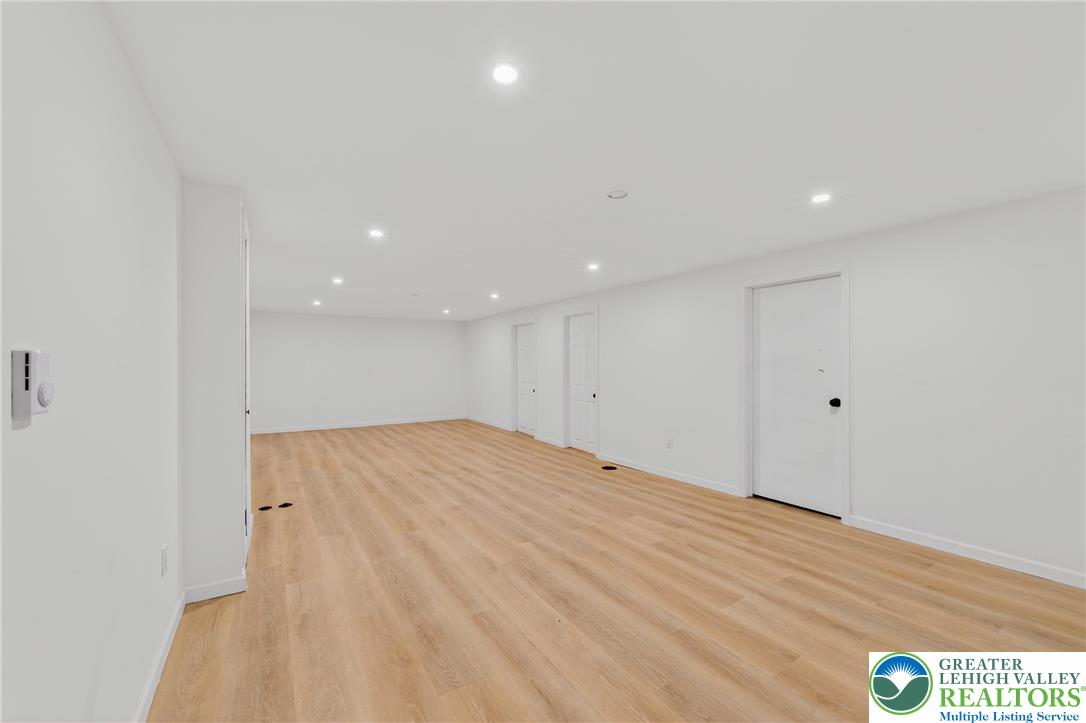 449 Elmhurst Avenue Bethlehem, PA 18017 - Photo 24 of 44