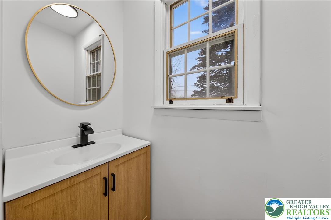 449 Elmhurst Avenue Bethlehem, PA 18017 - Photo 28 of 44