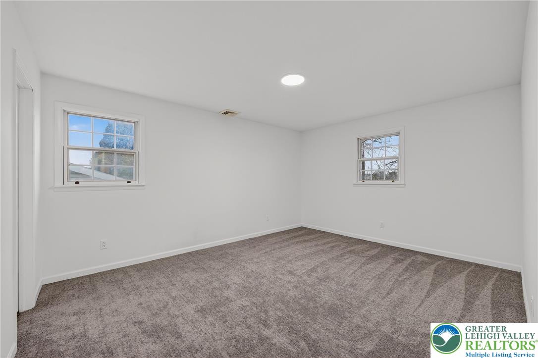 449 Elmhurst Avenue Bethlehem, PA 18017 - Photo 32 of 44