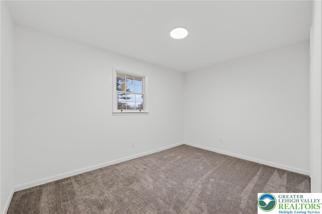 449 Elmhurst Avenue Bethlehem, PA 18017 - Photo 33 of 44