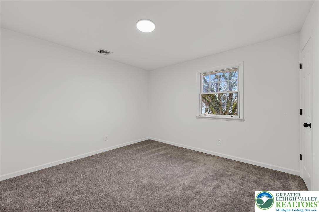 449 Elmhurst Avenue Bethlehem, PA 18017 - Photo 36 of 44