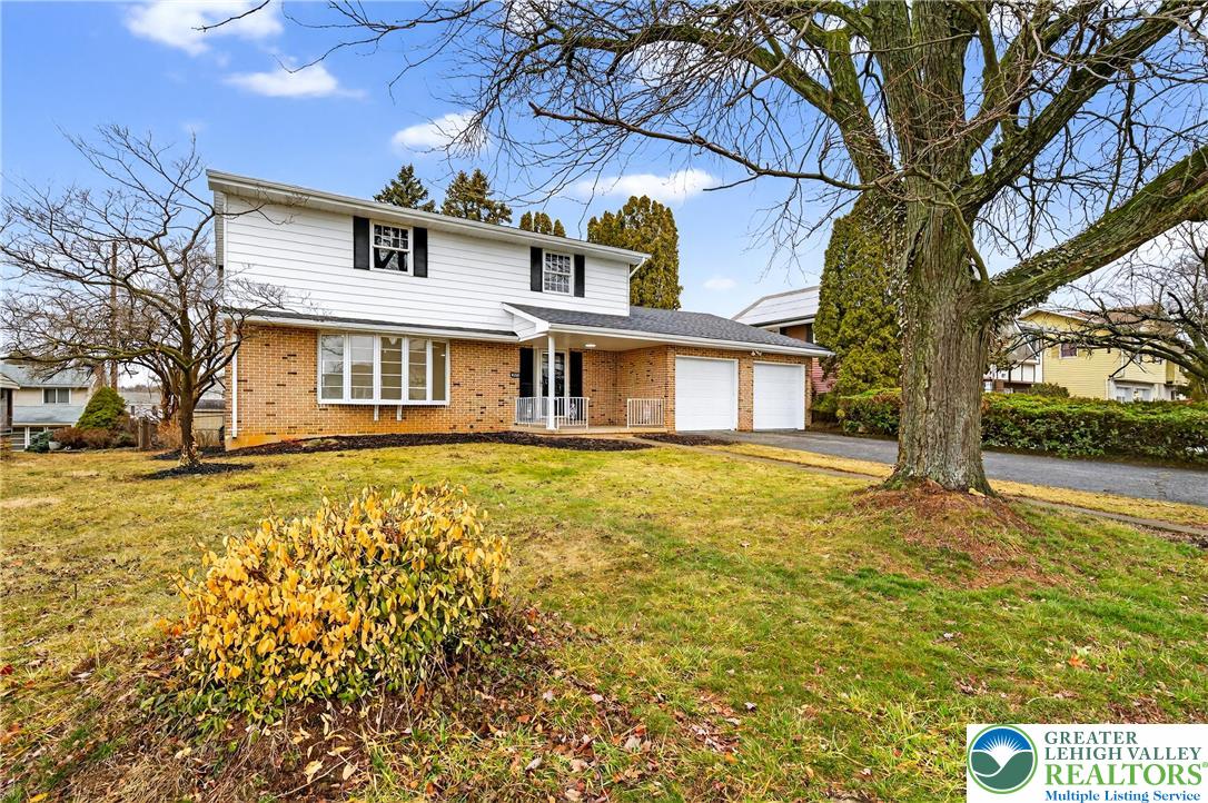 449 Elmhurst Avenue Bethlehem, PA 18017 - Photo 4 of 44