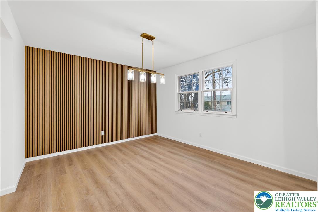 449 Elmhurst Avenue Bethlehem, PA 18017 - Photo 9 of 44