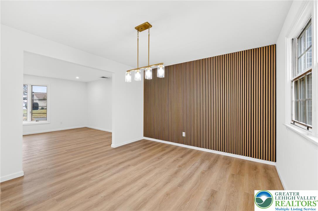 449 Elmhurst Avenue Bethlehem, PA 18017 - Photo 10 of 44