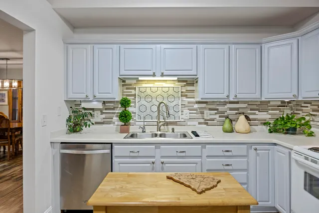 $2,600 | 5349 Deep Blue Lane, North Charleston, SC 29418