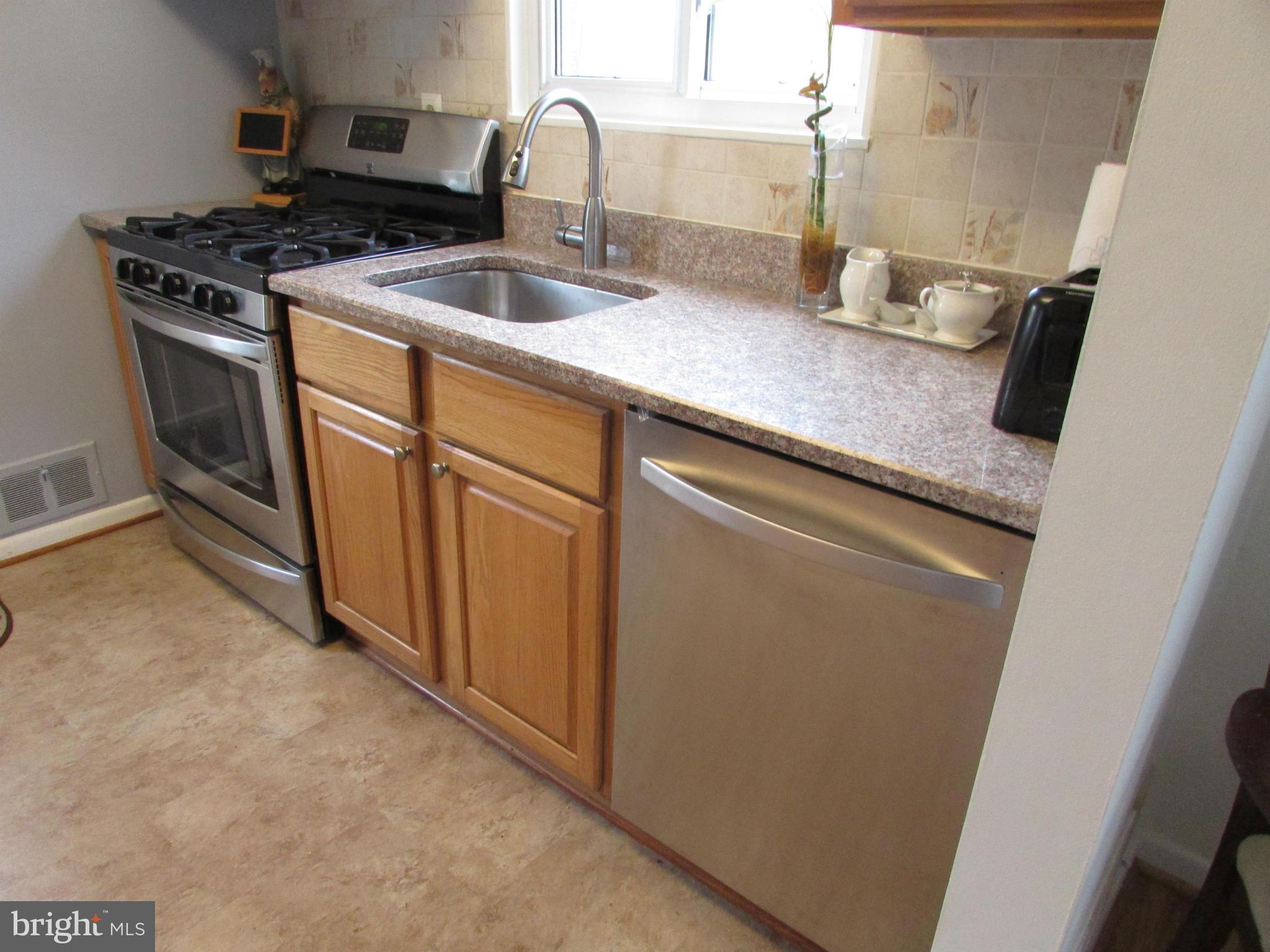 13308 Galvez Street Silver Spring, MD 20906 - Photo 10 of 28 Kitchen