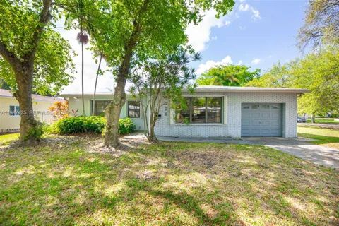 $550,000 | 5726 Madison Street, Hollywood, FL 33023