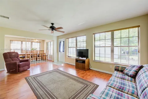 $550,000 | 5726 Madison Street, Hollywood, FL 33023