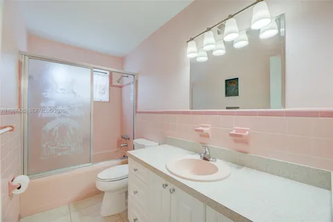 $550,000 | 5726 Madison Street, Hollywood, FL 33023