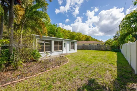 $550,000 | 5726 Madison Street, Hollywood, FL 33023