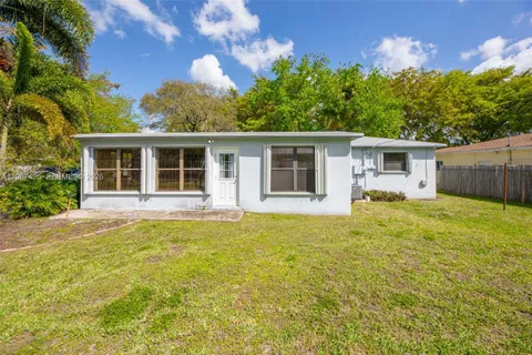 $550,000 | 5726 Madison Street, Hollywood, FL 33023