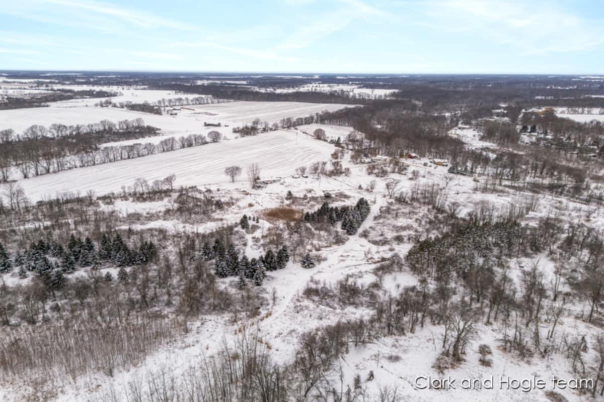 11670 Jessup Road Muir, MI 48860 - Photo 4 of 13 7531ce4b-8285-4932-a8a8-81328f975946