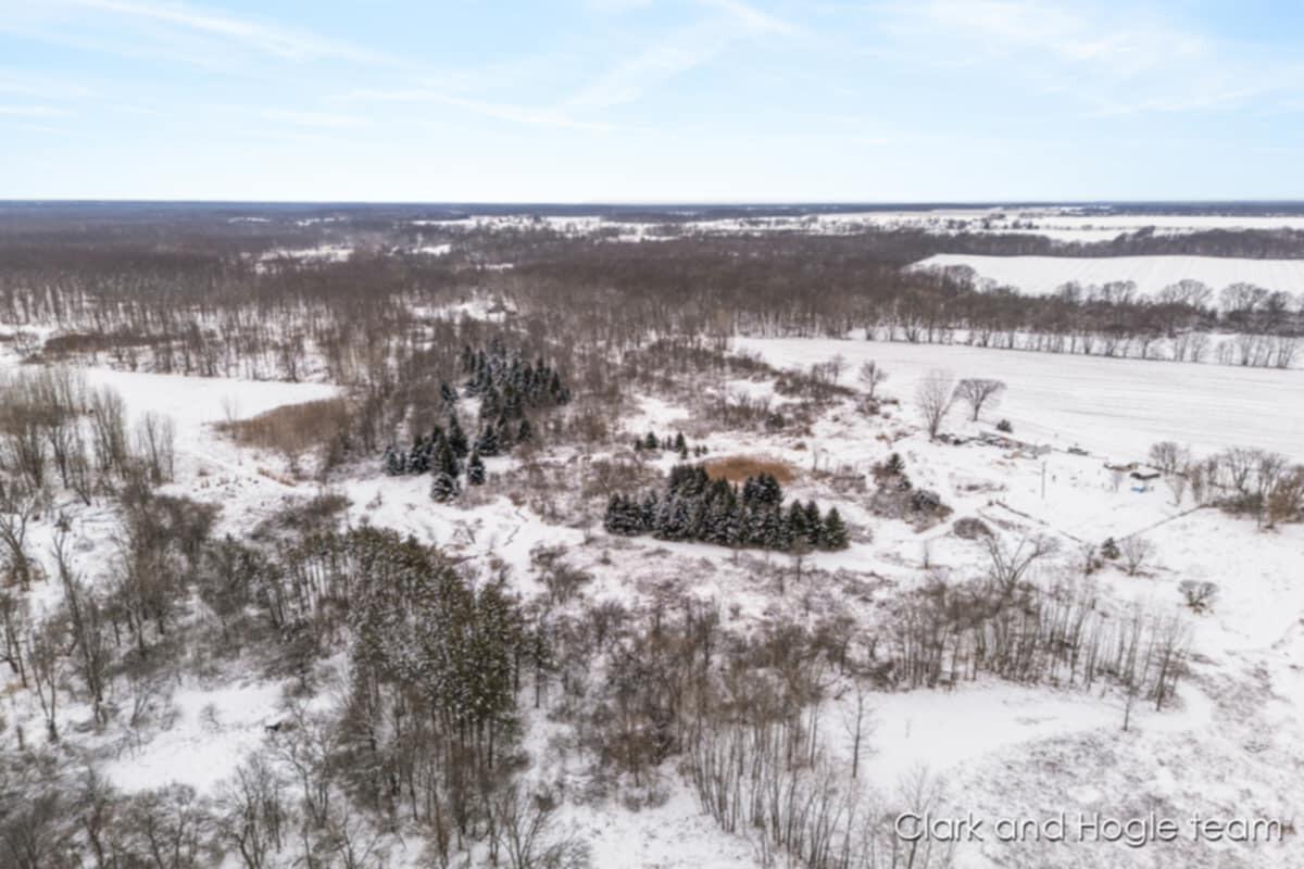 11670 Jessup Road Muir, MI 48860 - Photo 8 of 13 f02fec60-41be-498f-a875-c69156a70ec8