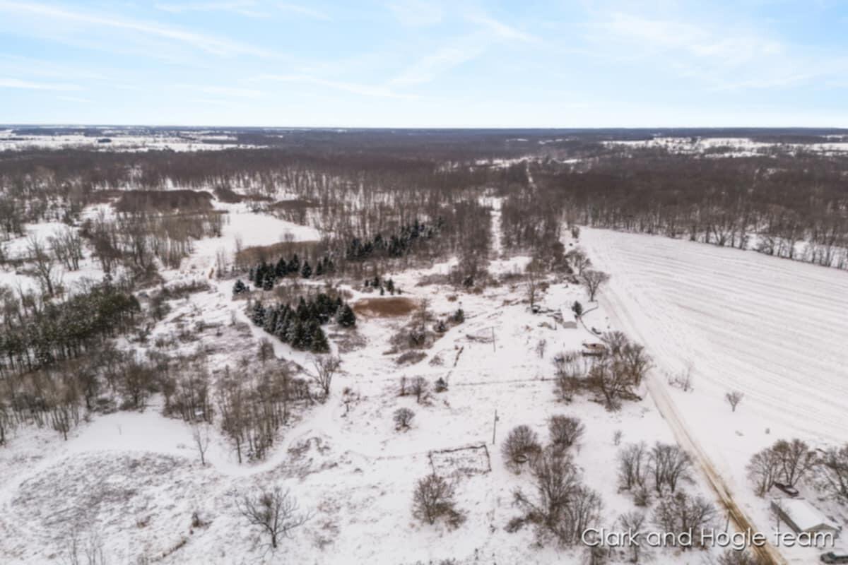 11670 Jessup Road Muir, MI 48860 - Photo 9 of 13 d08f1a16-363b-4a6a-abd5-ae9770cead00