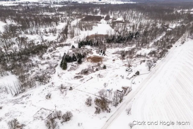 $77,000 | 11670 Jessup Road, Muir, MI 48860