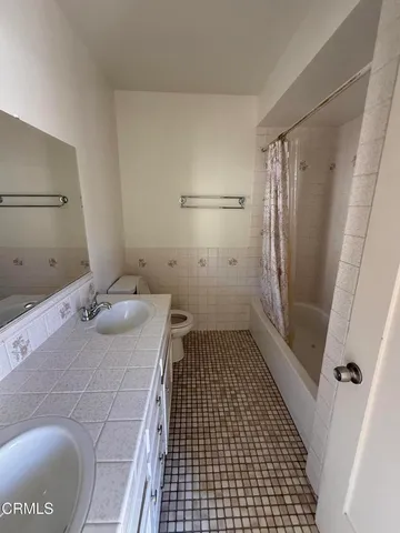 $700,000 | 175 East Lewis Street, Ventura, CA 93001