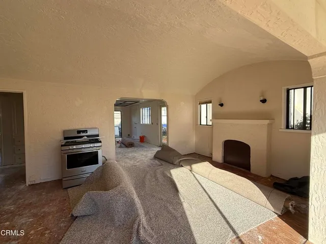 $700,000 | 175 East Lewis Street, Ventura, CA 93001