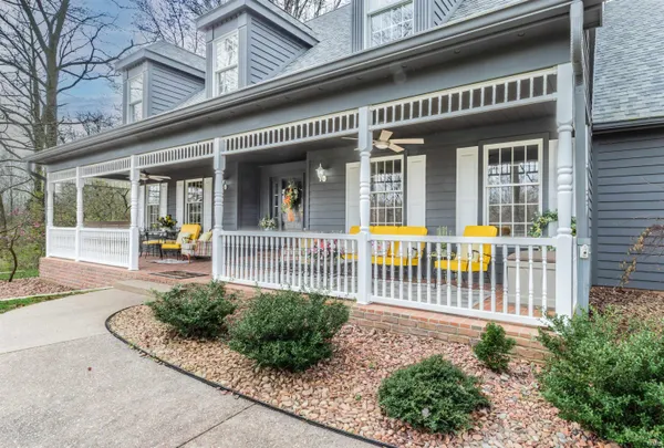 $750,000 | 10520 Wilmington Drive, Evansville, IN 47725