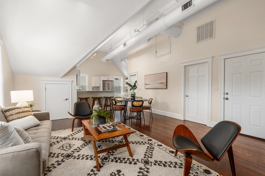 180 Magazine Street, Unit 3 Cambridge, MA 02139 - Photo 3 of 12