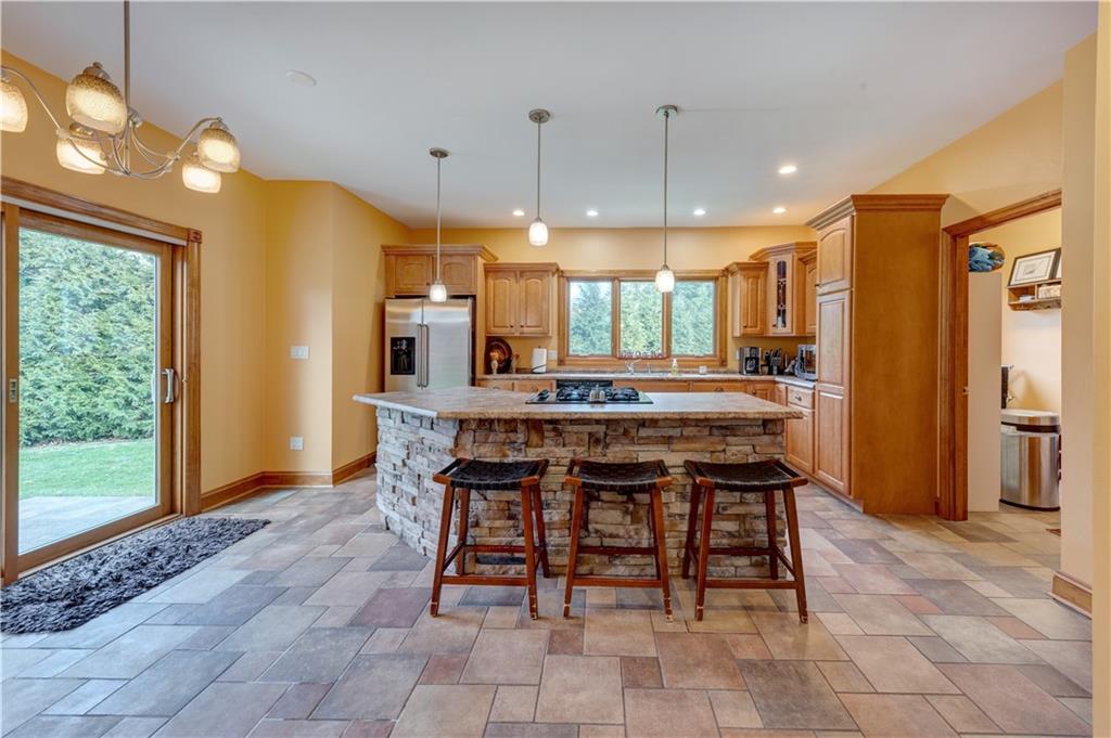 5624 Aiken Road McKees Rocks, PA 15136 - Photo 9 of 25