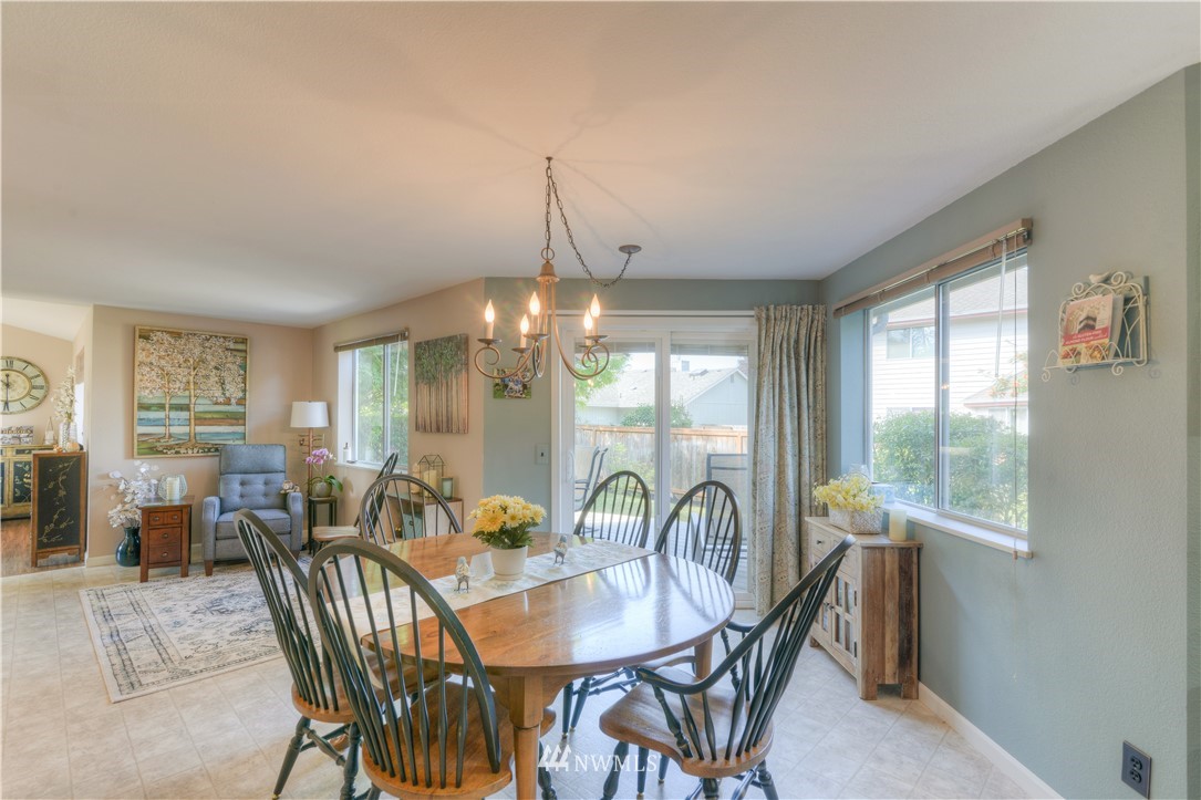 5909 Cherokee Loop Southeast Lacey, WA 98513 - Photo 11 of 35 Gallery Image 11