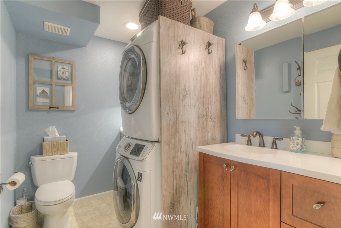 5909 Cherokee Loop Southeast Lacey, WA 98513 - Photo 16 of 35 Gallery Image 16