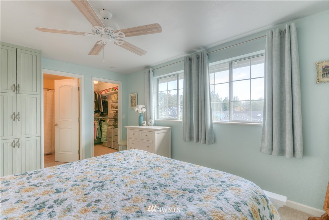 5909 Cherokee Loop Southeast Lacey, WA 98513 - Photo 26 of 35 Gallery Image 26