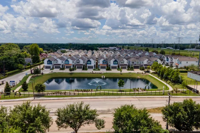 $299,000 | 4426 Ibiza Lane, Houston, TX 77045