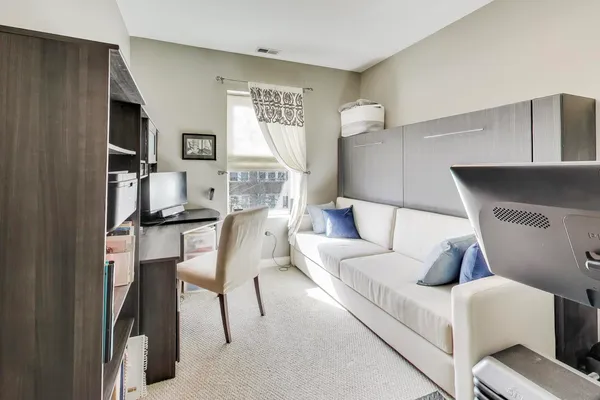 $464,900 | 1624 West Grace Street, Unit 3, Chicago, IL 60613