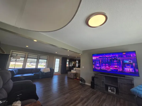 $300,000 | 2924 116th Avenue Northwest, Coon Rapids, MN 55433