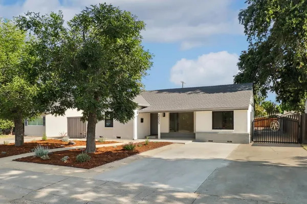 $850,000 | 2335 Hooke Way, Sacramento, CA 95822