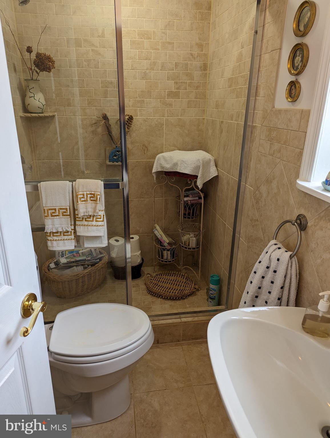 2834 East Boss Arnold Road Jefferson, MD 21755 - Photo 12 of 51 Main Floor Full Bath