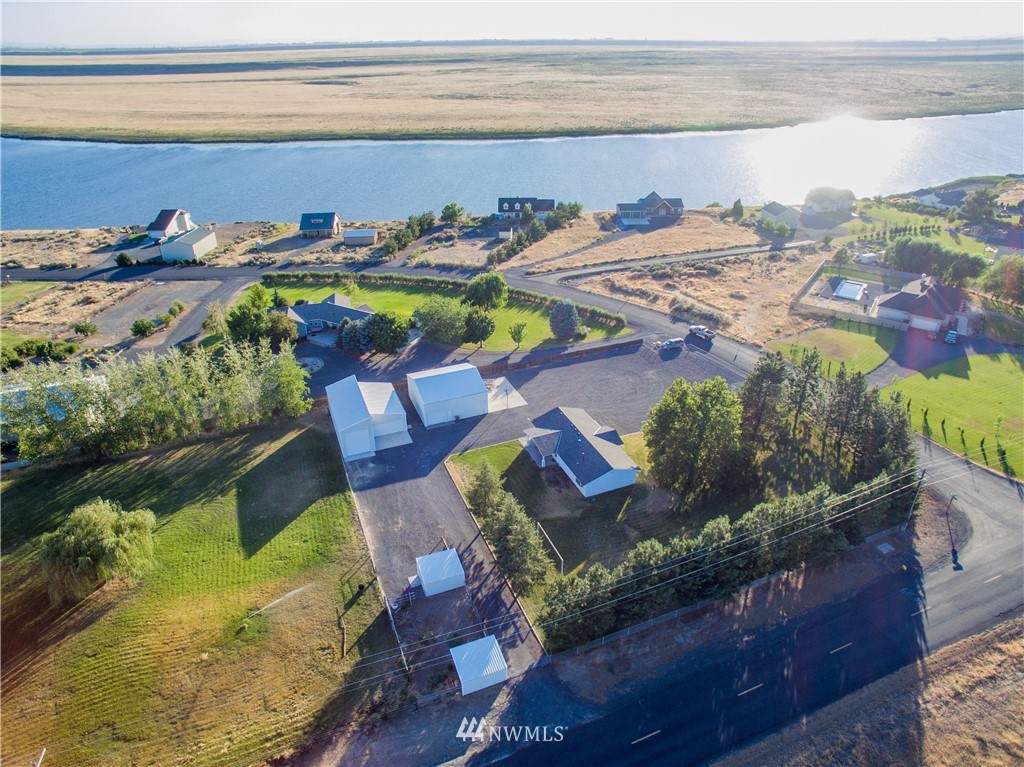 9671 Stonecrest Road Northeast Moses Lake, WA 98837 - Photo 10 of 24 Gallery Image 10