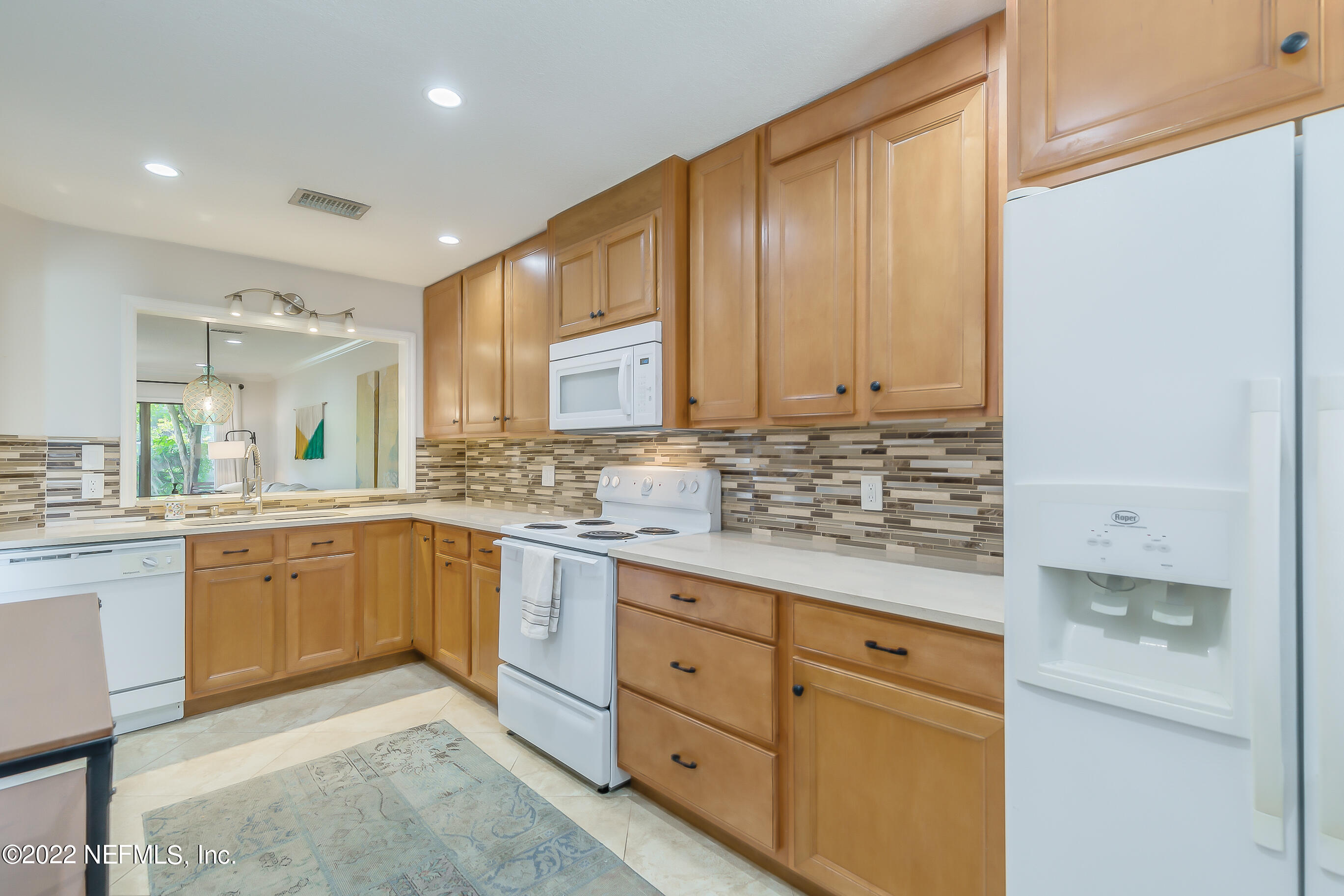3801 Crown Point Road, Unit 2135 Jacksonville, FL 32257 - Photo 3 of 35 904RealEstatePhotography.com-8