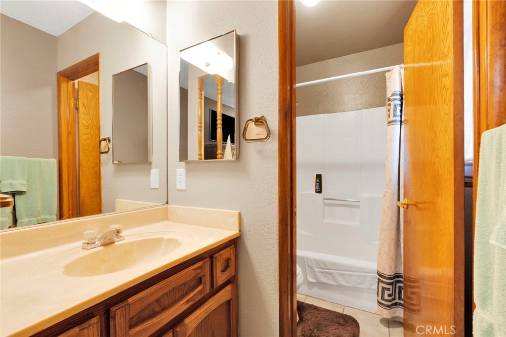 19031 Shoshonee Road Apple Valley, CA 92307 - Photo 26 of 43