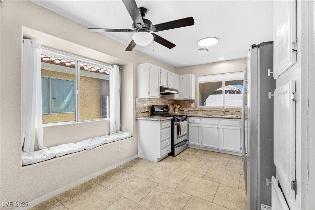 6374 Horizon Ridge Las Vegas, NV 89156 - Photo 15 of 39 Sitting Nook