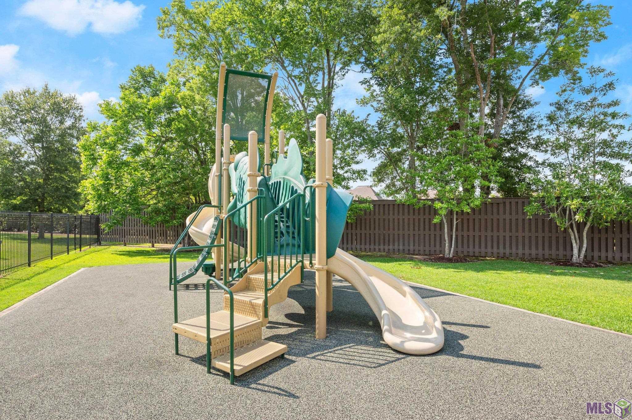 10715 Turning Leaf Drive Baton Rouge, LA 70810 - Photo 38 of 45