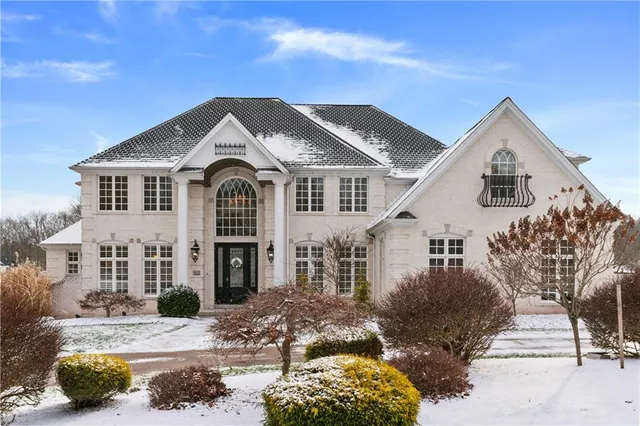 $1,595,000 | 470 4 Lakes Drive, Gibsonia, PA 15044