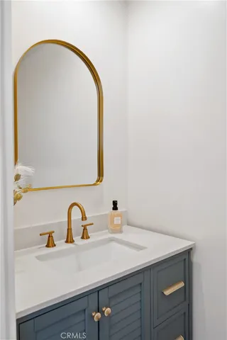 a close view of sink and tap