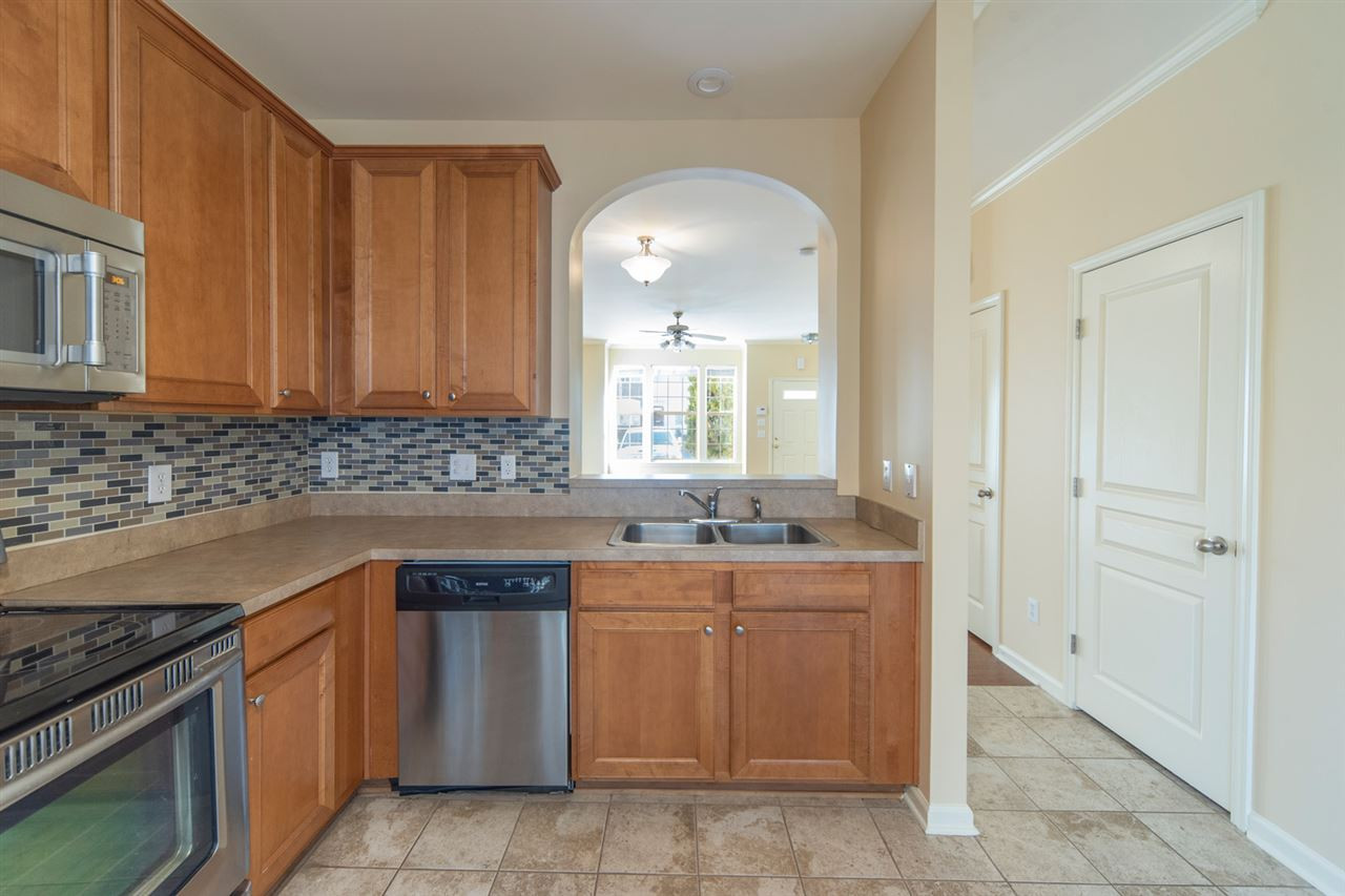 4428 Sugarbend Way Raleigh, NC 27606 - Photo 6 of 21 Kitchen