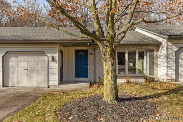 $275,000 | 2885 Hidden View Drive Southeast, Caledonia, MI 49316