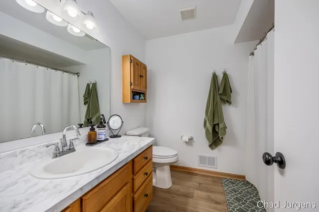 $275,000 | 2885 Hidden View Drive Southeast, Caledonia, MI 49316