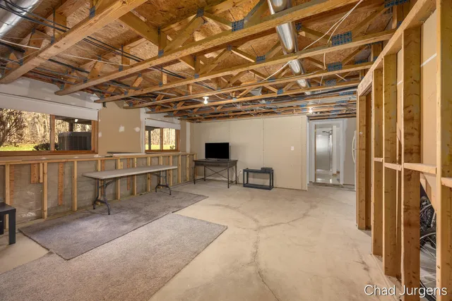 $275,000 | 2885 Hidden View Drive Southeast, Caledonia, MI 49316