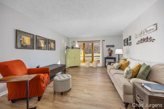 $275,000 | 2885 Hidden View Drive Southeast, Caledonia, MI 49316