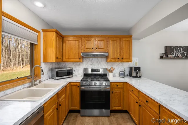 $275,000 | 2885 Hidden View Drive Southeast, Caledonia, MI 49316