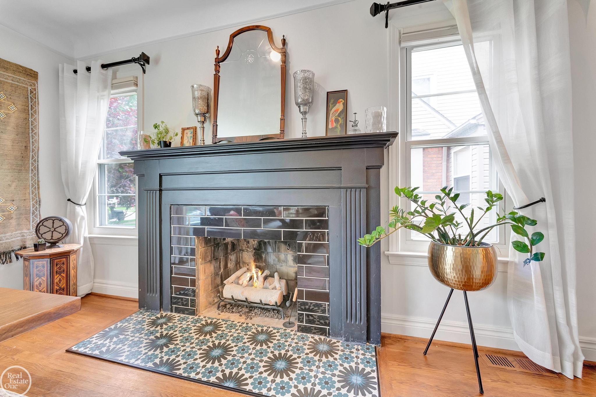 951 Hampton Road Grosse Pointe Woods, MI 48236 - Photo 10 of 85
