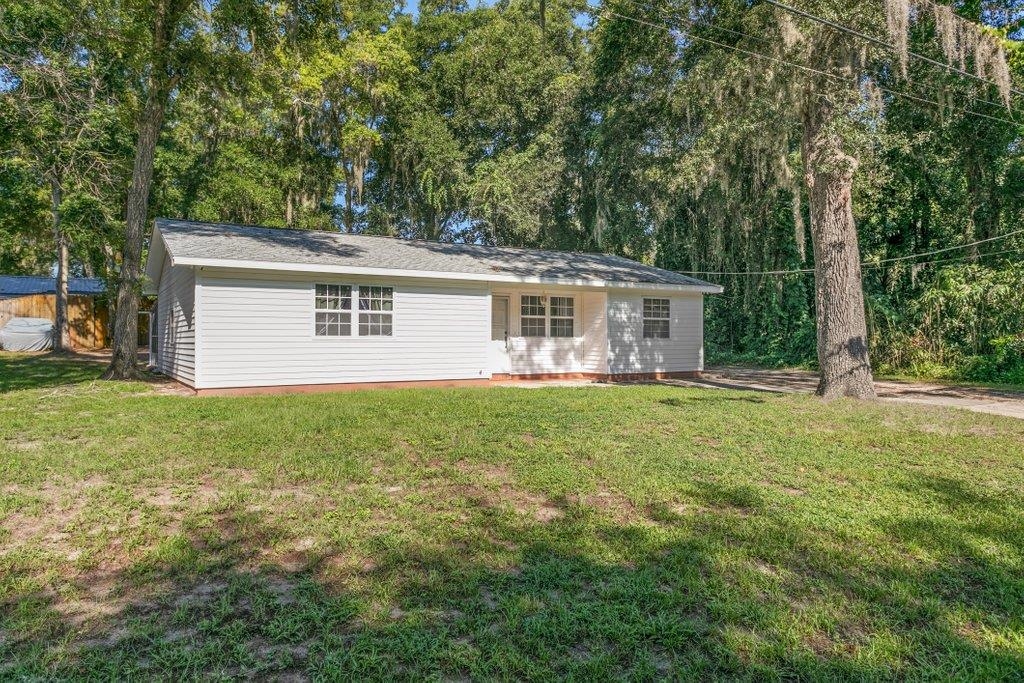 138 Hawthorne Road St. Augustine, FL 32086 - Photo 3 of 46 a front view of house with yard and green space