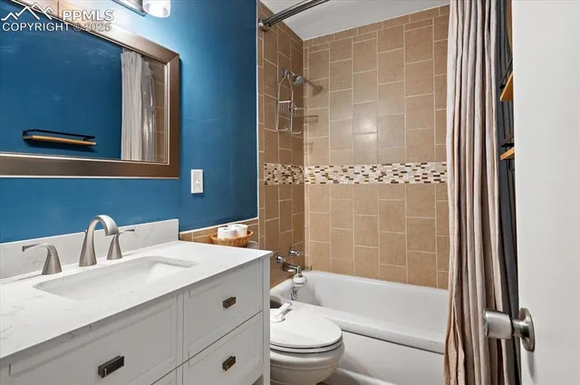 $390,000 | 817 Grand Boulevard, Colorado Springs, CO 80911